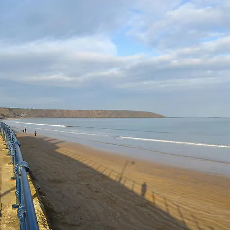 Holiday home Two - Uk42903 Filey