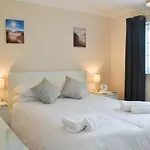 Two - Uk42903 بيت للعطل Filey